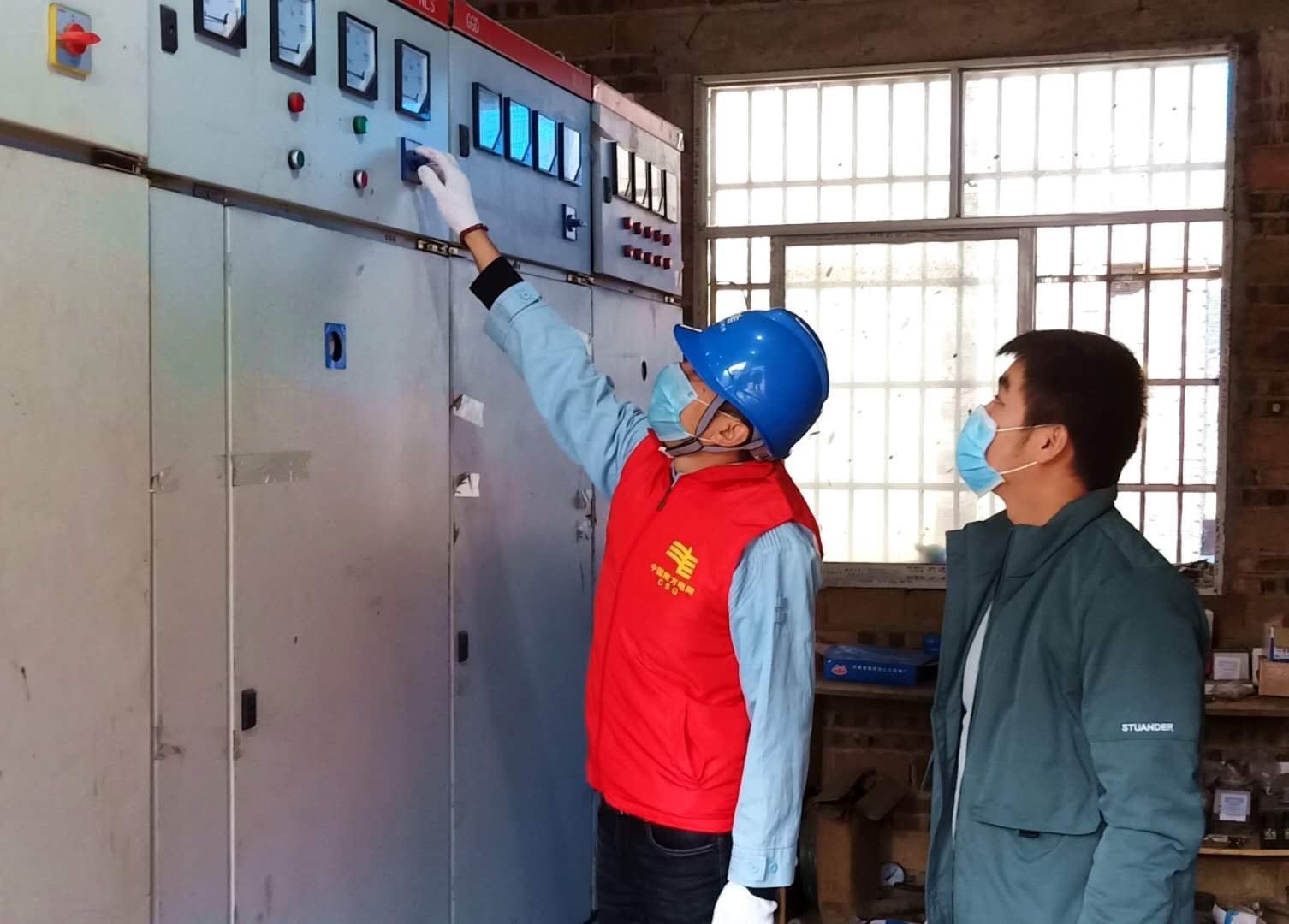 平塘供電局：主動走訪現(xiàn)場辦公，助推企業(yè)有序復(fù)工