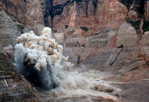 中國安能第二工程局成功取得營(yíng)業(yè)性爆破作業(yè)單位許可證一級(jí)資質(zhì)