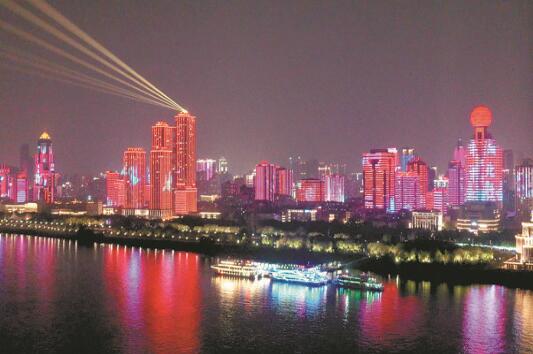 英雄之城，光明新生