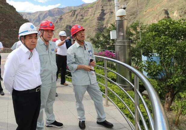 南方電網(wǎng)董事長、黨組書記孟振平調(diào)研烏東德水電站工程