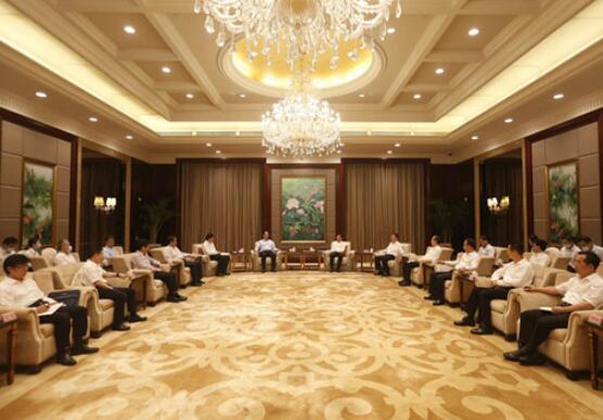 國(guó)家電網(wǎng)董事長(zhǎng)毛偉明與福建省委書(shū)記于偉國(guó)、省長(zhǎng)唐登杰會(huì)談