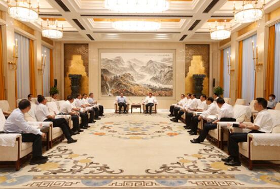 湖北省委書記應(yīng)勇、省長王曉東會見國家電網(wǎng)董事長、黨組書記毛偉明