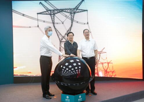 青?！幽稀?00千伏特高壓直流工程啟動送電