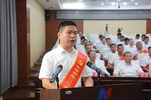 團結(jié)凝聚力量 實干成就夢想——記中國安能優(yōu)秀共產(chǎn)黨員、萬安水環(huán)境項目經(jīng)理薛振興