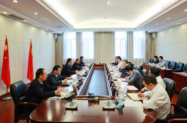 中國(guó)能建黨委書記、董事長(zhǎng)宋海良拜會(huì)貴州省委書記孫志剛