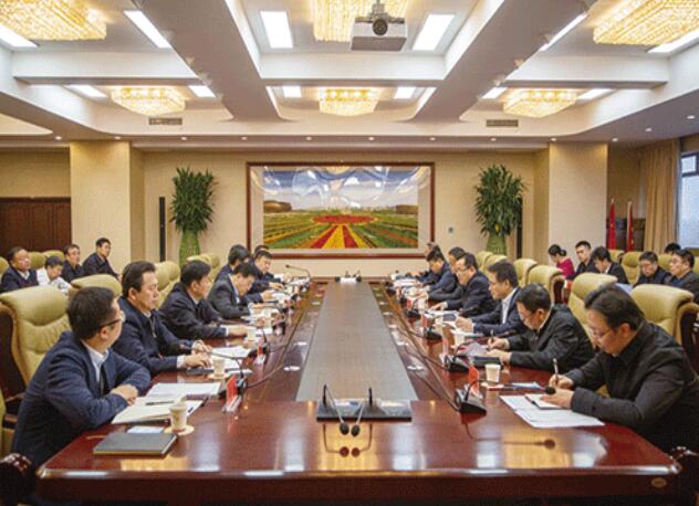 內(nèi)蒙古電力（集團(tuán)）公司董事長(zhǎng)、黨委書(shū)記賈振國(guó)帶隊(duì)赴鄂爾多斯地區(qū)調(diào)研