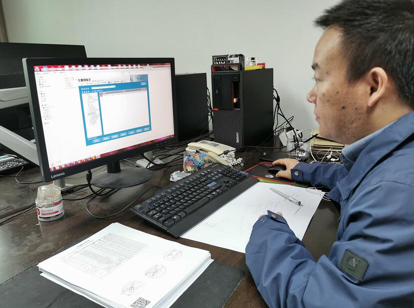 “穿搭”二維碼，浙江慈溪市供電公司工程檔案數(shù)字化，讓資料“動”起來