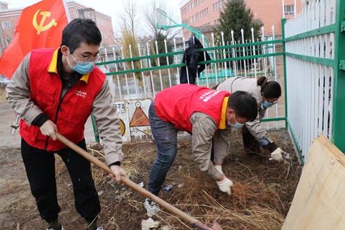 國(guó)網(wǎng)伊犁供電公司：開展“學(xué)雷鋒、樹新風(fēng)、做榜樣”志愿活動(dòng)
