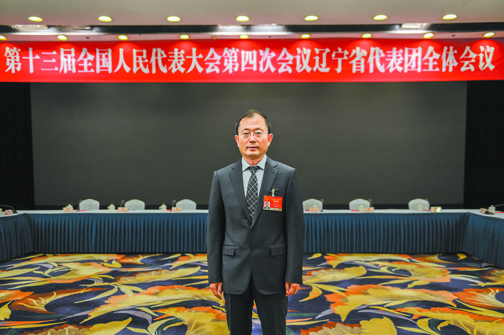 國人大代表 國網(wǎng)遼寧省電力有限公司董事長、黨委書記石玉東：加強(qiáng)能源互濟(jì) 促進(jìn)能源互聯(lián)