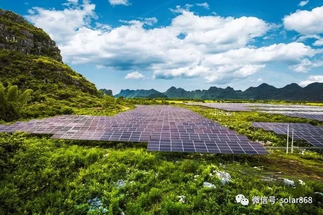 南方電網(wǎng)公司發(fā)布服務(wù)碳達(dá)峰、碳中和工作方案，提出5個(gè)方面21項(xiàng)重點(diǎn)舉措，構(gòu)建以新能源為主體的新型電力系統(tǒng)