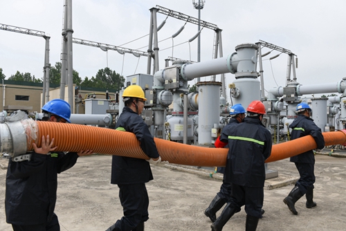 江蘇東?？h供電公司開展2021年變電站防汛應(yīng)急演練