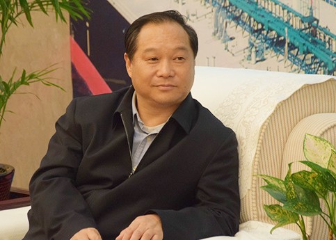 南方電網(wǎng)董事、黨組副書(shū)記畢亞雄：電網(wǎng)企業(yè)助力“30·60目標(biāo)”的舉措、思考和建議