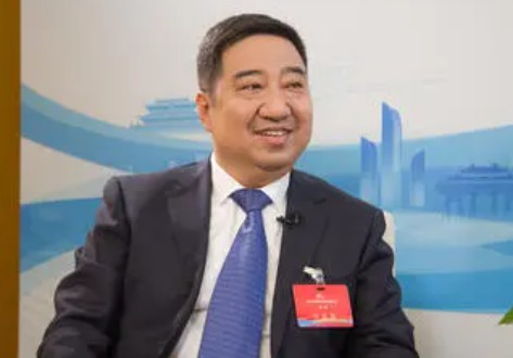 中國西電集團(tuán)有限公司黨委書記、董事長、中國電氣裝備集團(tuán)董事長白忠泉