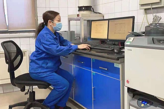 陡河發(fā)電廠郝雨霞：“我家住得近，急活兒我來”