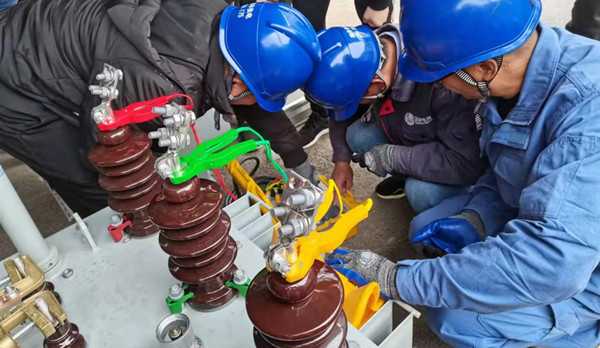 國網(wǎng)撫州市南豐縣供電公司：“提素質(zhì)，強(qiáng)隊(duì)伍，促發(fā)展”技能比武