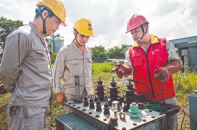 廖偉：堅(jiān)守電網(wǎng)運(yùn)維搶修第一線(xiàn)