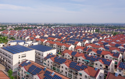 【兩會(huì)】南存輝委員：建議戶用光伏電力納入綠電、綠證、碳排放權(quán)交易市場