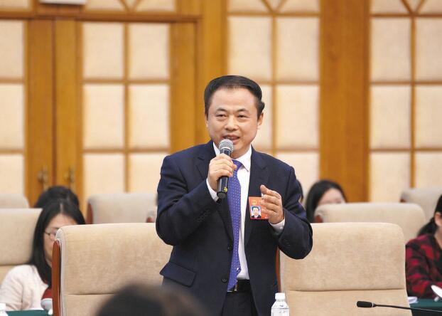 【兩會】推動新能源汽車產(chǎn)業(yè)發(fā)展 促進終端用能變革——訪全國人大代表、天能電池集團股份有限公司董事長張?zhí)烊? /></a></div>
				<div   id=