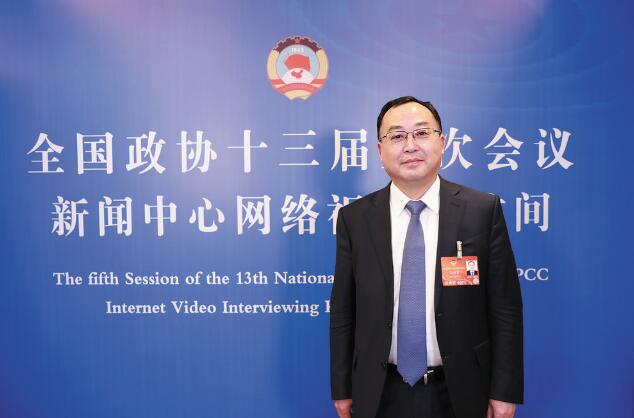 【兩會(huì)】國(guó)家電網(wǎng)有限公司副總工程師奚國(guó)富：提升公共充換電保障能力 服務(wù)新能源汽車產(chǎn)業(yè)發(fā)展