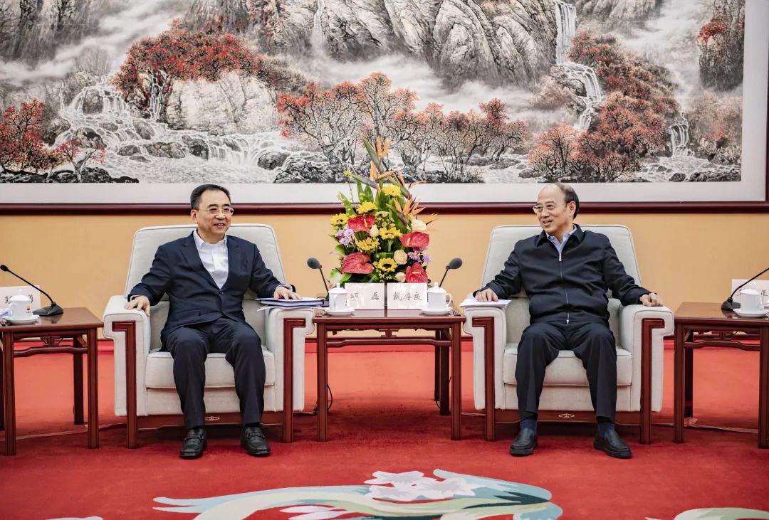 鄒磊拜會(huì)中國(guó)石油集團(tuán)黨組書記、董事長(zhǎng)戴厚良