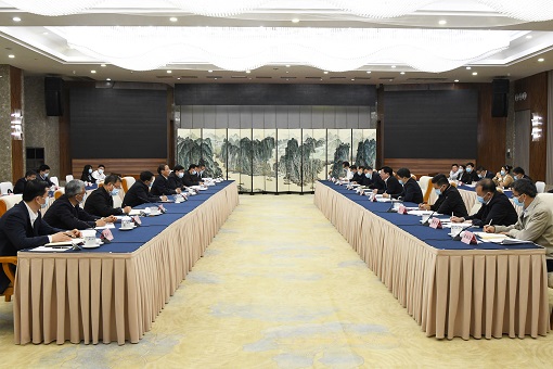 國家電網(wǎng)董事長辛保安、總經(jīng)理張智剛拜會(huì)重慶市委書記陳敏爾、市長胡衡華