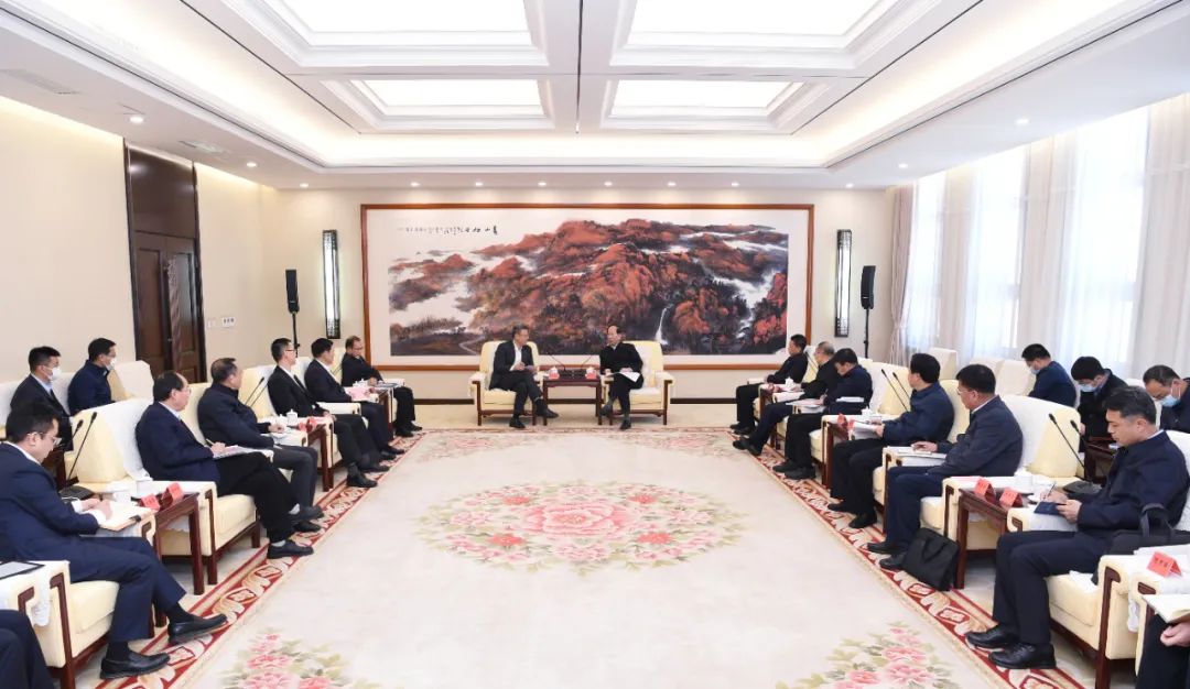 錢智民、江毅拜會內(nèi)蒙古自治區(qū)黨委書記、人大常委會主任石泰峰