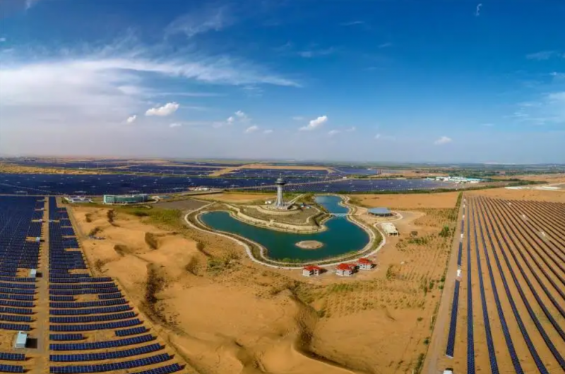 光伏治沙+風光大基地，寧夏“走出”生態(tài)保護和高質(zhì)量發(fā)展新道路