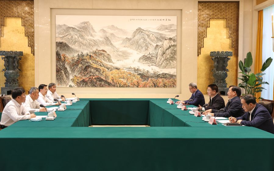 雷鳴山、韓君拜會湖北省委書記王蒙徽、省長王忠林