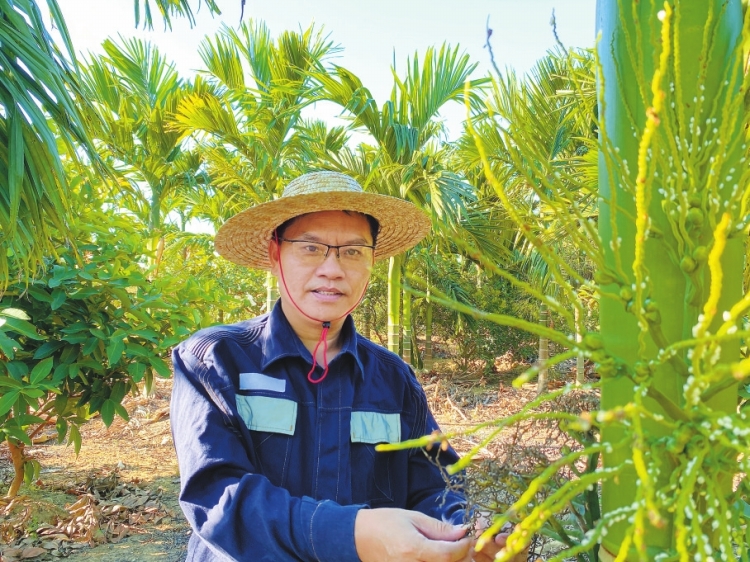 鄭慶煌:以水為墨繪就水美鄉(xiāng)村新畫(huà)卷