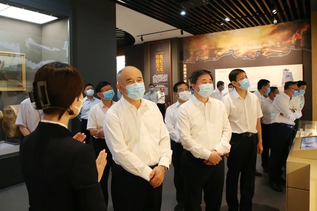 周?chē)?guó)平會(huì)見(jiàn)中國(guó)電信集團(tuán)黨組書(shū)記、董事長(zhǎng)柯瑞文