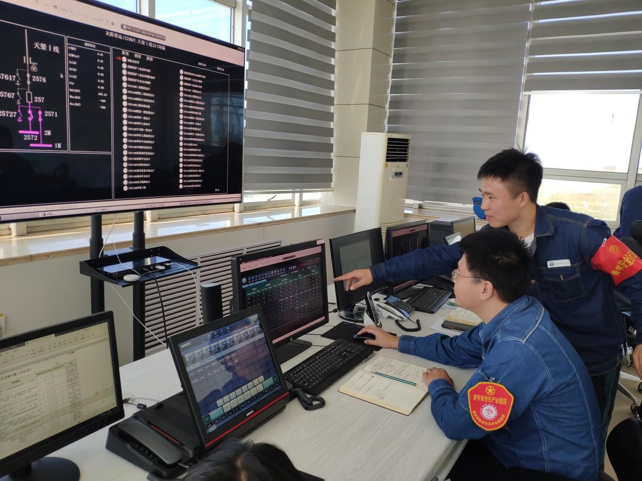 勇?lián)厝?，青年員工譜寫(xiě)奮斗新征程