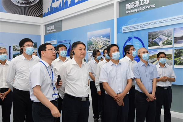 華電集團(tuán)黨組書記、董事長(zhǎng)溫樞剛與東方電氣黨組書記、董事長(zhǎng)俞培根舉行會(huì)談