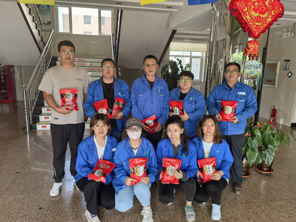 烏海市千里山供電公司：開(kāi)展“愛(ài)心助農(nóng)，枸杞認(rèn)購(gòu)”活動(dòng)