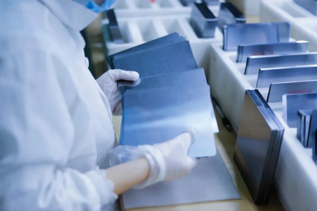 【索比月報(bào)】產(chǎn)量上升，新增產(chǎn)能逐步爬坡，新舊勢(shì)力繼續(xù)內(nèi)卷 ——9月光伏硅片市場(chǎng)總結(jié)