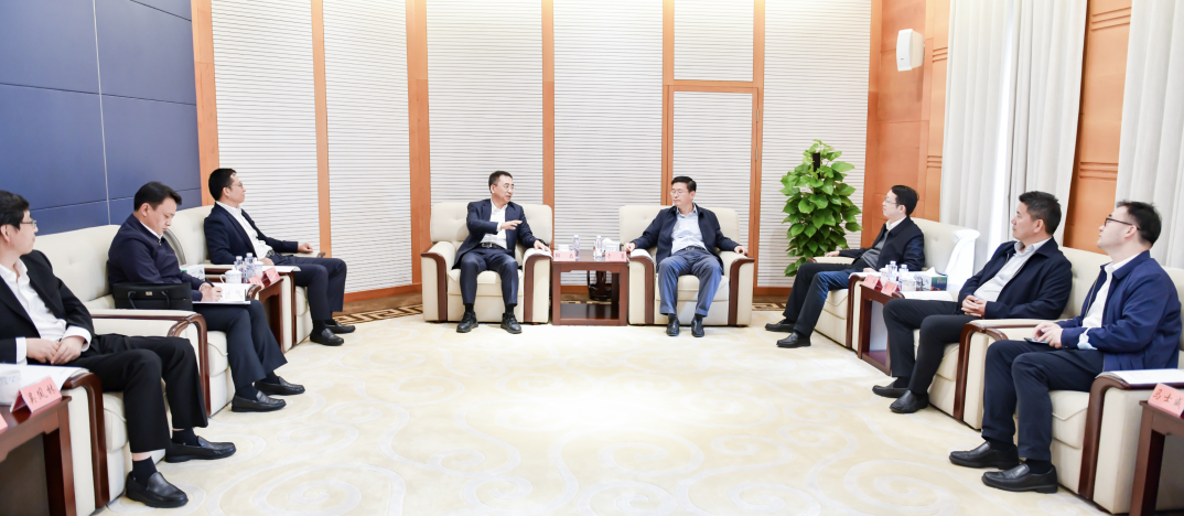 鄒磊會(huì)見(jiàn)上海市靜安區(qū)委書記于勇、區(qū)長(zhǎng)王華