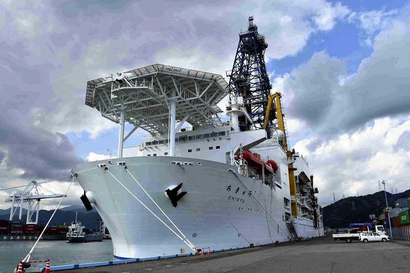 為向清潔能源過(guò)渡，多國(guó)上演稀土資源爭(zhēng)奪戰(zhàn)