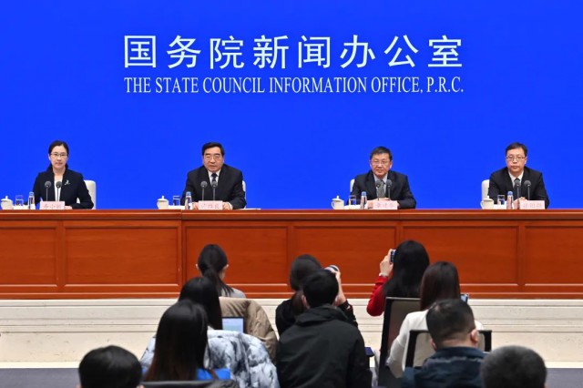 國(guó)家發(fā)改委：健全多能互補(bǔ)綜合應(yīng)急調(diào)度機(jī)制，推動(dòng)風(fēng)、光發(fā)電多發(fā)滿發(fā)