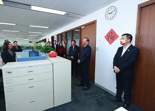 國家電網(wǎng)公司領(lǐng)導班子向總部干部員工致以新春祝福