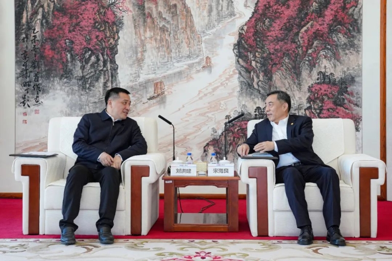 中國能建黨委書記、董事長宋海良與云南省委常委、昆明市委書記劉洪建會談