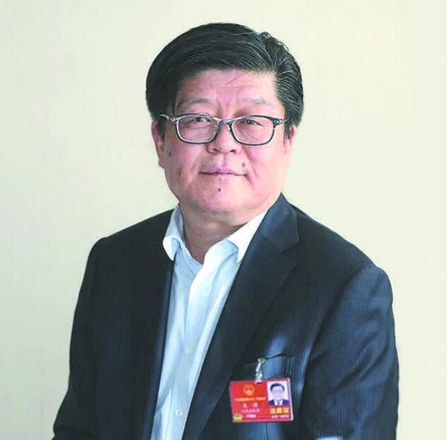 推動(dòng)綠色產(chǎn)業(yè)發(fā)展 助力實(shí)現(xiàn)“雙碳”目標(biāo)——訪全國人大代表、金晶(集團(tuán))有限公司董事長王剛