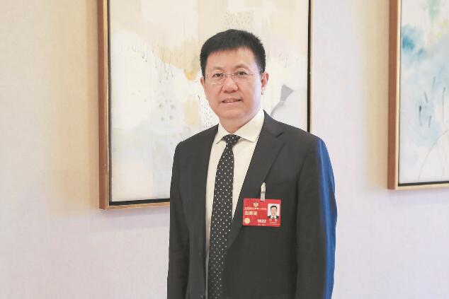 【兩會(huì)好聲音】全國政協(xié)委員冷?。和茝V應(yīng)用新一代充電技術(shù) 服務(wù)電動(dòng)汽車產(chǎn)業(yè)高質(zhì)量發(fā)展