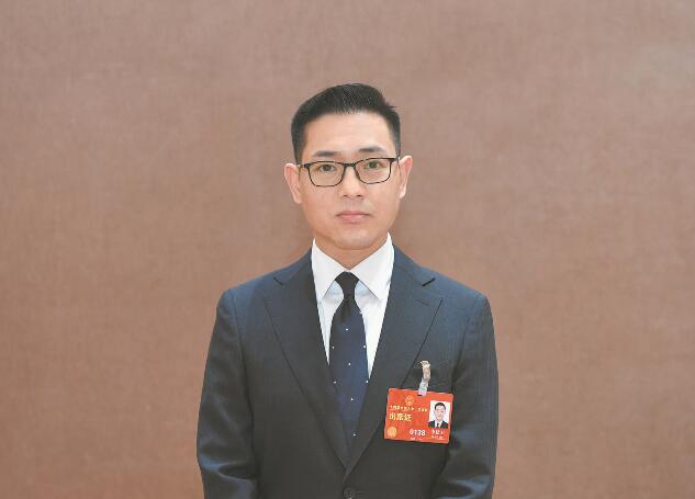 推動(dòng)清潔能源發(fā)展 促進(jìn)綠色低碳轉(zhuǎn)型——訪全國(guó)人大代表、河北寶信物流有限公司總經(jīng)理