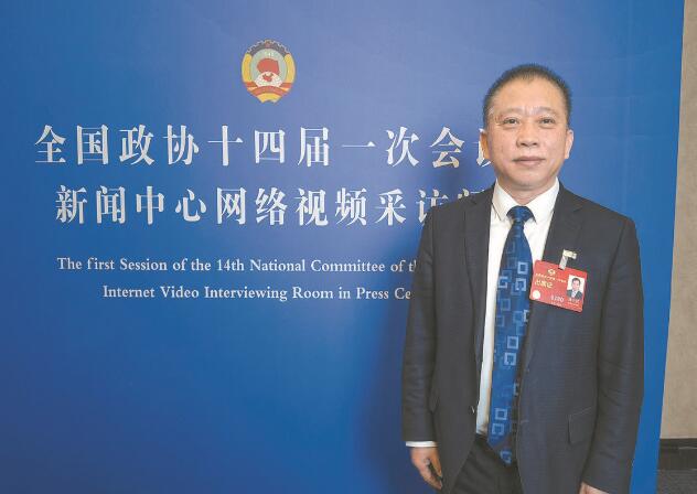 強(qiáng)化科技創(chuàng)新 推動(dòng)發(fā)展方式綠色轉(zhuǎn)型——訪全國政協(xié)委員、中國工程院院士劉中民