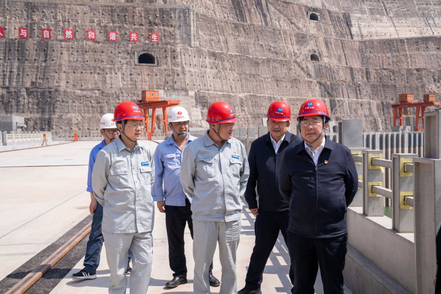 國資委黨建局局長、央企團工委書記姚煥調研白鶴灘水電站
