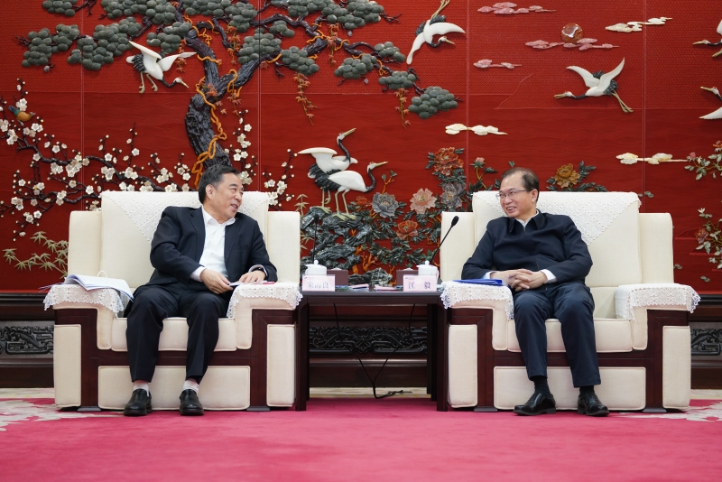 中國(guó)能建黨委書記、董事長(zhǎng)宋海良與中國(guó)華電黨組書記、董事長(zhǎng)江毅會(huì)談