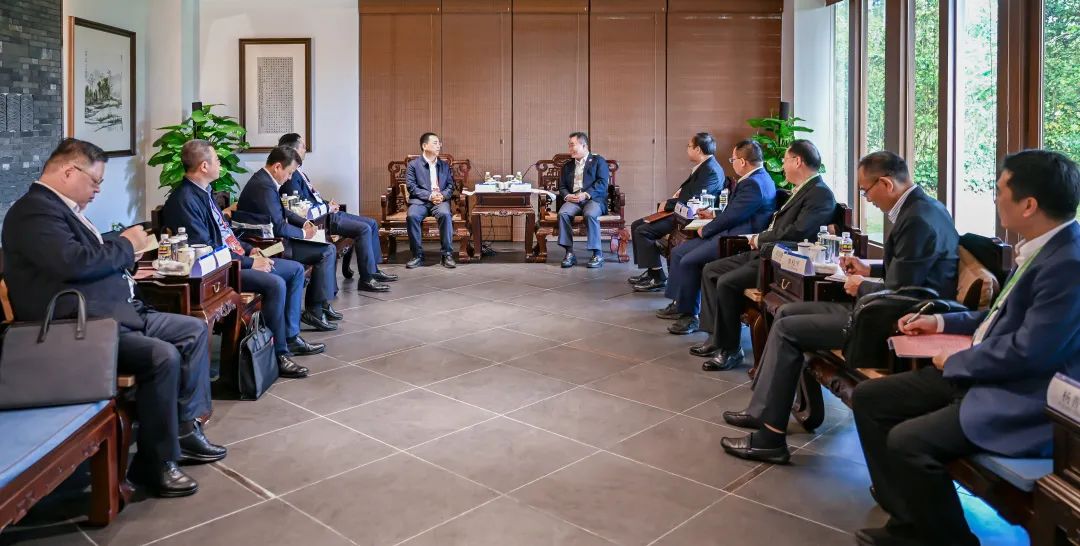 大唐集團(tuán)黨組書記、董事長鄒磊與海南省副省長倪強(qiáng)會(huì)談