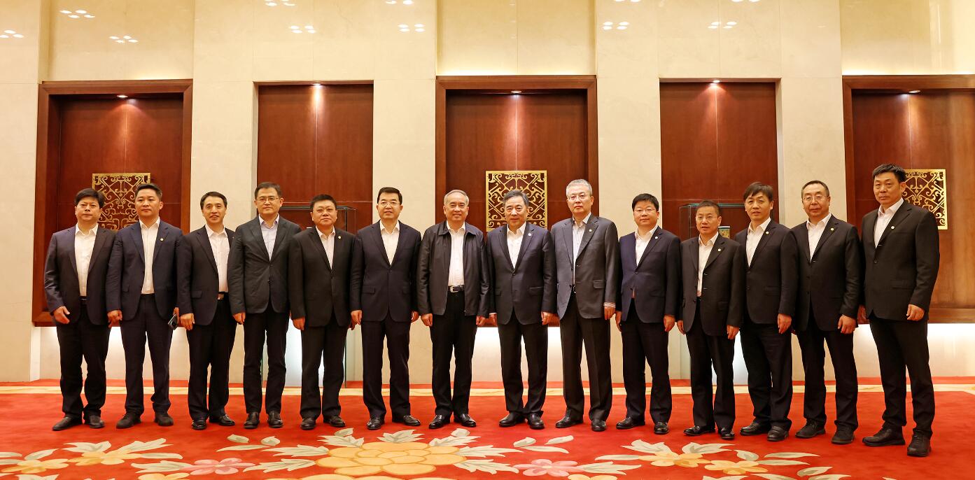 中國(guó)能建黨委書(shū)記宋海良拜會(huì)山東省委書(shū)記林武