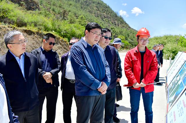 國家電網(wǎng)黨組副書記、總經(jīng)理張智剛深入西藏開展主題教育專題調(diào)研