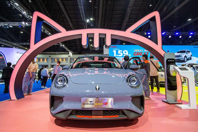 中國新能源車探尋差異化“出?！甭窂? width=