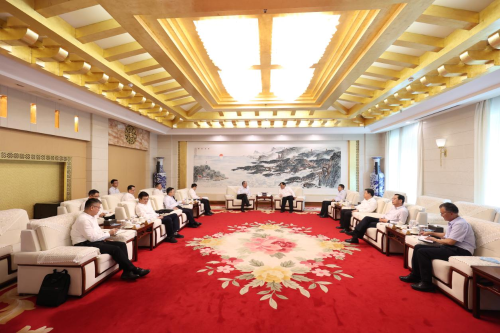 中國電建黨委副書記、總經(jīng)理王斌與山東省委常委、煙臺市委書記江成會談